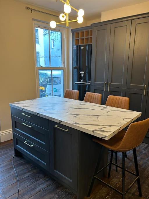 Patrick Street Townhouse Apartment Cork Ngoại thất bức ảnh