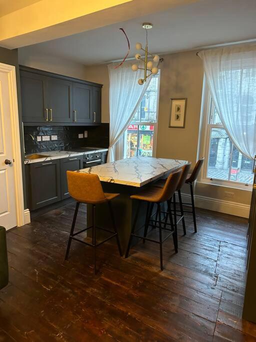 Patrick Street Townhouse Apartment Cork Ngoại thất bức ảnh